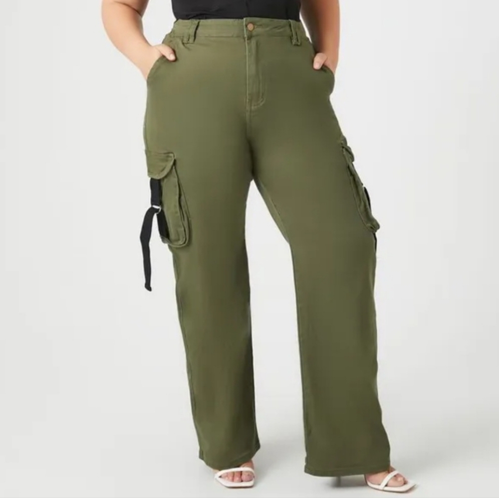 American Bazi for Forever 21 Twill Wide-Leg Cargo Pants in Olive Size 3X NWT